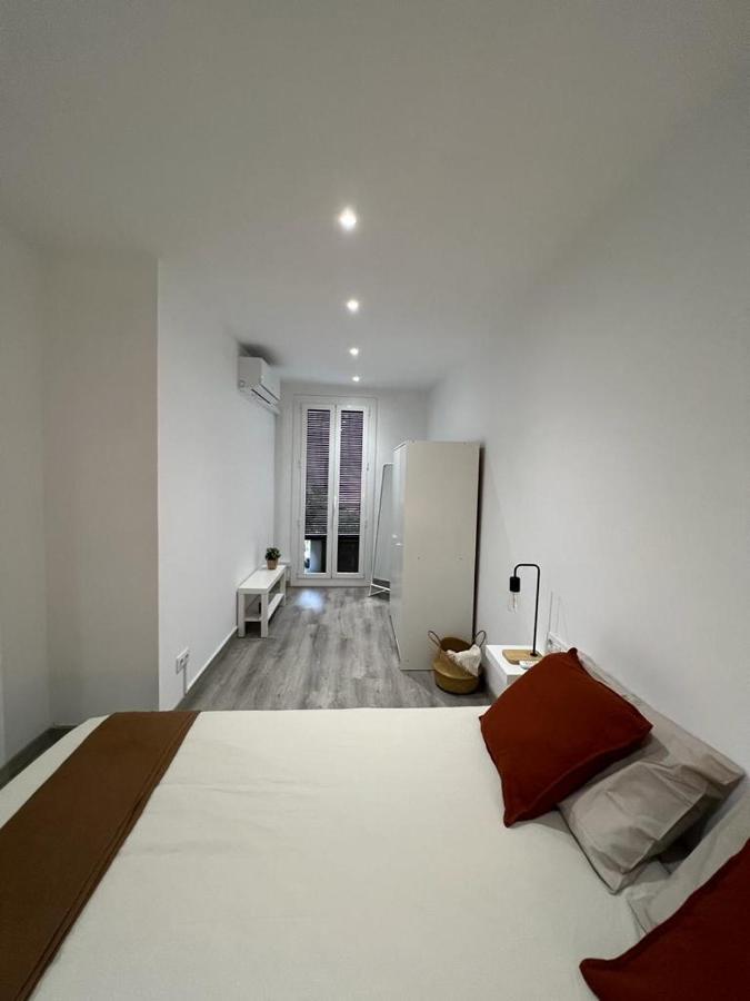 Amistat House Hotel Барселона Екстериор снимка